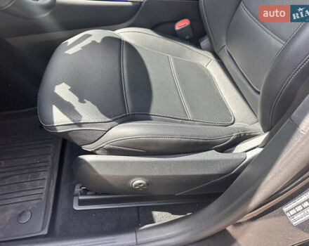 Серый Мерседес ГЛЦ-Класс, объемом двигателя 1.99 л и пробегом 54 тыс. км за 70000 $, фото 24 на Automoto.ua