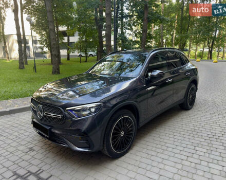 Серый Мерседес ГЛЦ-Класс, объемом двигателя 1.99 л и пробегом 24 тыс. км за 77800 $, фото 4 на Automoto.ua