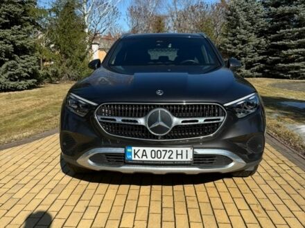 Серый Мерседес ГЛЦ-Класс, объемом двигателя 1.99 л и пробегом 60 тыс. км за 64500 $, фото 1 на Automoto.ua