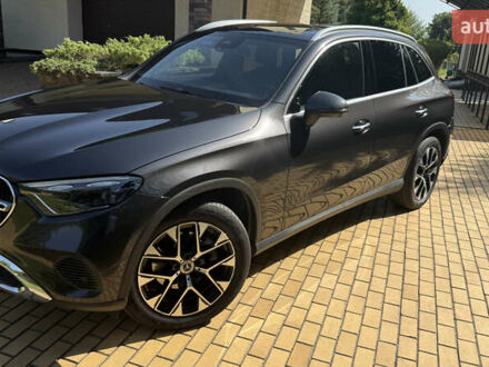 Серый Мерседес ГЛЦ-Класс, объемом двигателя 1.99 л и пробегом 54 тыс. км за 70000 $, фото 1 на Automoto.ua