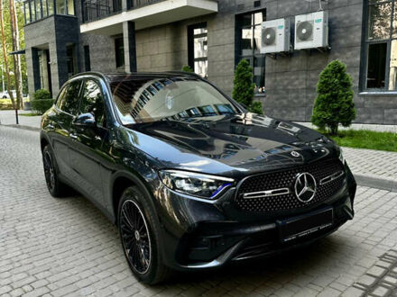 Серый Мерседес ГЛЦ-Класс, объемом двигателя 1.99 л и пробегом 24 тыс. км за 77800 $, фото 1 на Automoto.ua