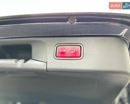 Синій Мерседес ГЛЦ-Клас, об'ємом двигуна 2 л та пробігом 75 тис. км за 48000 $, фото 31 на Automoto.ua