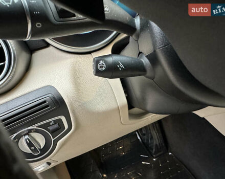 Синий Мерседес ГЛЦ-Класс, объемом двигателя 1.99 л и пробегом 50 тыс. км за 31000 $, фото 10 на Automoto.ua