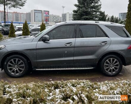 Серый Мерседес ГЛE 250, объемом двигателя 2.1 л и пробегом 70 тыс. км за 42300 $, фото 3 на Automoto.ua