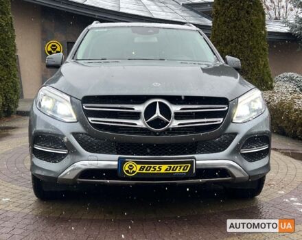 Серый Мерседес ГЛE 250, объемом двигателя 2.1 л и пробегом 70 тыс. км за 42300 $, фото 1 на Automoto.ua