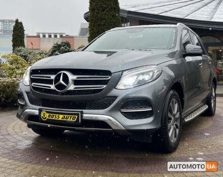 Серый Мерседес ГЛE 250, объемом двигателя 2.1 л и пробегом 70 тыс. км за 42300 $, фото 2 на Automoto.ua