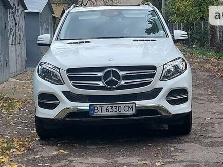 Мерседес GLE 300 2015 в Одессе на Automoto.ua Белый Мерседес GLE 300, объемом двигателя 2.1 л и пробегом 131 тыс. км за 35000 $, фото 1 на Automoto.ua