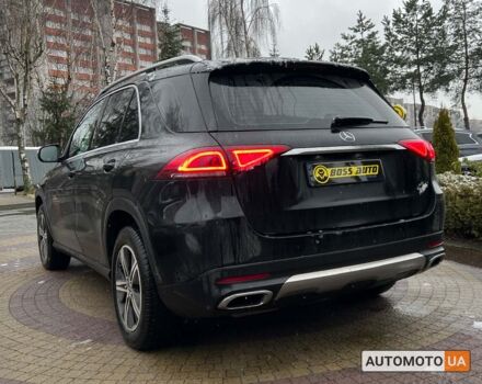 Черный Мерседес GLE 300, объемом двигателя 2 л и пробегом 26 тыс. км за 65800 $, фото 4 на Automoto.ua