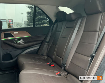 Черный Мерседес GLE 300, объемом двигателя 2 л и пробегом 26 тыс. км за 65800 $, фото 13 на Automoto.ua