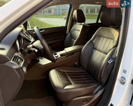 Мерседес ГЛЕ-Класс 2015 в Харькове на Automoto.ua Белый Мерседес ГЛЕ-Класс, объемом двигателя 2.14 л и пробегом 193 тыс. км за 26500 $, фото 12 на Automoto.ua