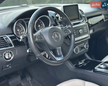 Белый Мерседес ГЛЕ-Класс, объемом двигателя 3 л и пробегом 155 тыс. км за 45900 $, фото 65 на Automoto.ua