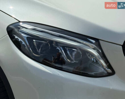 Белый Мерседес ГЛЕ-Класс, объемом двигателя 3 л и пробегом 175 тыс. км за 37800 $, фото 4 на Automoto.ua