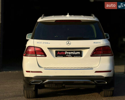 Мерседес ГЛЕ-Класс 2015 в Харькове на Automoto.ua Белый Мерседес ГЛЕ-Класс, объемом двигателя 2.14 л и пробегом 193 тыс. км за 26500 $, фото 5 на Automoto.ua