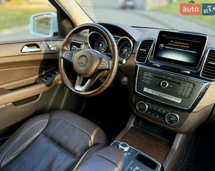 Мерседес ГЛЕ-Класс 2015 в Харькове на Automoto.ua Белый Мерседес ГЛЕ-Класс, объемом двигателя 2.14 л и пробегом 193 тыс. км за 26500 $, фото 16 на Automoto.ua