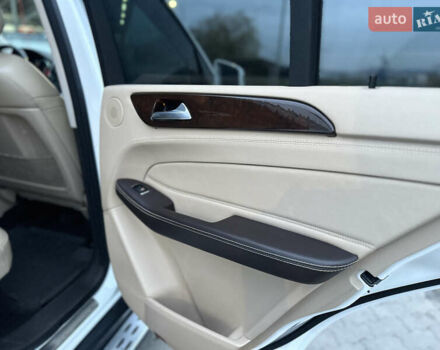 Білий Мерседес ГЛЕ-Клас, об'ємом двигуна 3 л та пробігом 152 тис. км за 26000 $, фото 10 на Automoto.ua