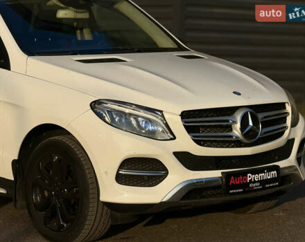 Мерседес ГЛЕ-Класс 2015 в Харькове на Automoto.ua Белый Мерседес ГЛЕ-Класс, объемом двигателя 2.14 л и пробегом 193 тыс. км за 26500 $, фото 8 на Automoto.ua