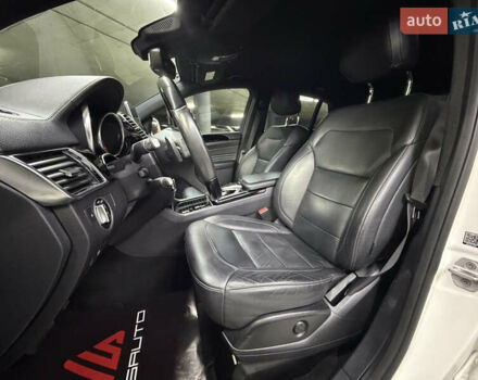 Белый Мерседес ГЛЕ-Класс, объемом двигателя 3 л и пробегом 114 тыс. км за 36500 $, фото 18 на Automoto.ua