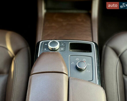 Мерседес ГЛЕ-Класс 2015 в Харькове на Automoto.ua Белый Мерседес ГЛЕ-Класс, объемом двигателя 2.14 л и пробегом 193 тыс. км за 26500 $, фото 25 на Automoto.ua