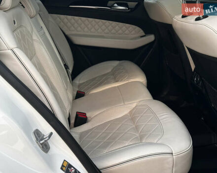 Белый Мерседес ГЛЕ-Класс, объемом двигателя 3 л и пробегом 155 тыс. км за 45900 $, фото 82 на Automoto.ua