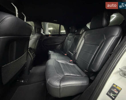 Белый Мерседес ГЛЕ-Класс, объемом двигателя 3 л и пробегом 114 тыс. км за 36500 $, фото 21 на Automoto.ua