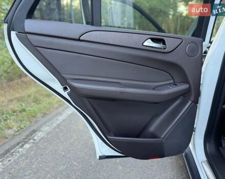 Белый Мерседес ГЛЕ-Класс, объемом двигателя 2.14 л и пробегом 87 тыс. км за 31800 $, фото 48 на Automoto.ua