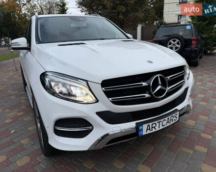 Мерседес ГЛЕ-Класс 2015 в Одессе на Automoto.ua Белый Мерседес ГЛЕ-Класс, объемом двигателя 2.14 л и пробегом 271 тыс. км за 29500 $, фото 1 на Automoto.ua