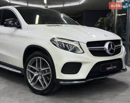 Белый Мерседес ГЛЕ-Класс, объемом двигателя 3 л и пробегом 114 тыс. км за 36500 $, фото 3 на Automoto.ua