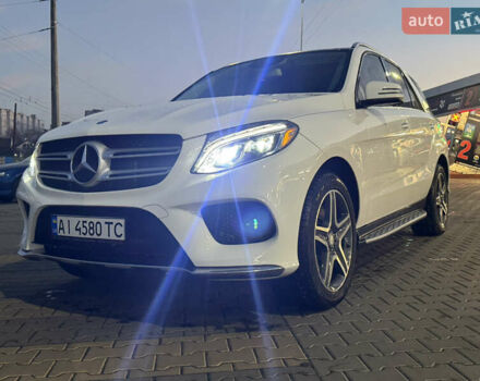 Белый Мерседес ГЛЕ-Класс, объемом двигателя 3 л и пробегом 160 тыс. км за 35500 $, фото 2 на Automoto.ua