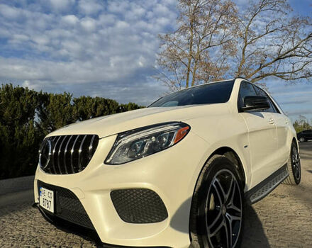 Белый Мерседес ГЛЕ-Класс, объемом двигателя 3 л и пробегом 225 тыс. км за 31000 $, фото 1 на Automoto.ua