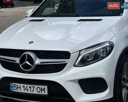 Белый Мерседес ГЛЕ-Класс, объемом двигателя 2.99 л и пробегом 198 тыс. км за 36999 $, фото 1 на Automoto.ua
