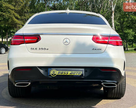 Белый Мерседес ГЛЕ-Класс, объемом двигателя 3 л и пробегом 170 тыс. км за 55900 $, фото 5 на Automoto.ua