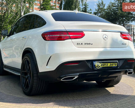 Белый Мерседес ГЛЕ-Класс, объемом двигателя 3 л и пробегом 170 тыс. км за 55900 $, фото 4 на Automoto.ua