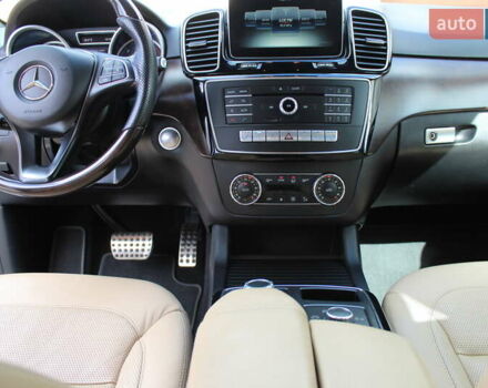 Белый Мерседес ГЛЕ-Класс, объемом двигателя 2.2 л и пробегом 123 тыс. км за 30900 $, фото 22 на Automoto.ua