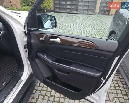 Мерседес ГЛЕ-Клас 2016 у Дніпро (Дніпропетровську) на Automoto.ua Білий Мерседес ГЛЕ-Клас, об'ємом двигуна 3.5 л та пробігом 208 тис. км за 25000 $, фото 1 на Automoto.ua