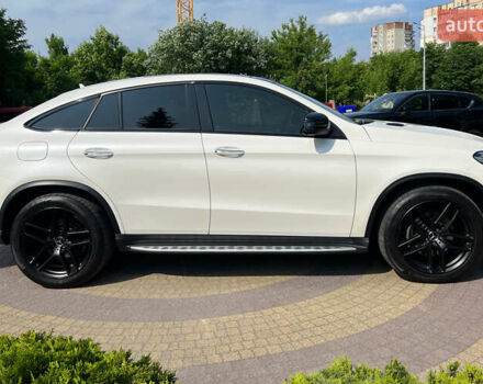 Белый Мерседес ГЛЕ-Класс, объемом двигателя 3 л и пробегом 170 тыс. км за 55900 $, фото 7 на Automoto.ua