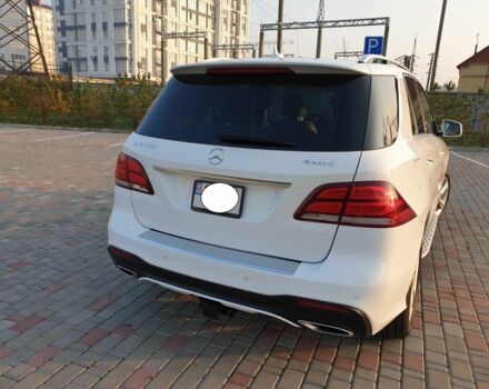 Белый Мерседес ГЛЕ-Класс, объемом двигателя 3.5 л и пробегом 108 тыс. км за 27499 $, фото 1 на Automoto.ua