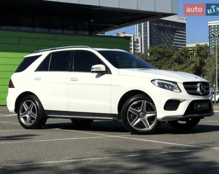 Белый Мерседес ГЛЕ-Класс, объемом двигателя 3 л и пробегом 188 тыс. км за 29500 $, фото 2 на Automoto.ua