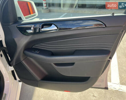 Белый Мерседес ГЛЕ-Класс, объемом двигателя 3 л и пробегом 167 тыс. км за 33999 $, фото 27 на Automoto.ua