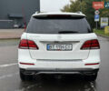 Белый Мерседес ГЛЕ-Класс, объемом двигателя 3.5 л и пробегом 80 тыс. км за 29900 $, фото 9 на Automoto.ua