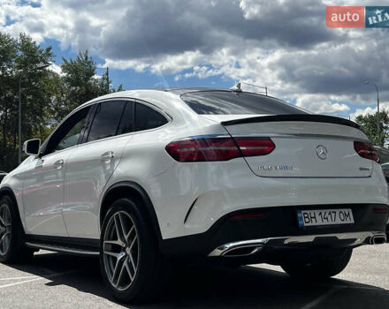 Белый Мерседес ГЛЕ-Класс, объемом двигателя 2.99 л и пробегом 198 тыс. км за 36999 $, фото 3 на Automoto.ua