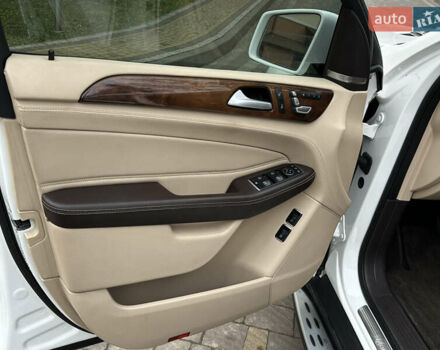 Белый Мерседес ГЛЕ-Класс, объемом двигателя 3 л и пробегом 198 тыс. км за 26500 $, фото 81 на Automoto.ua