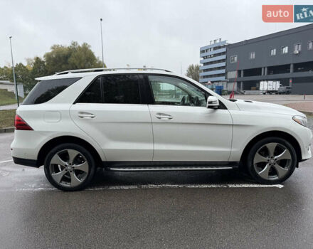 Белый Мерседес ГЛЕ-Класс, объемом двигателя 3.5 л и пробегом 80 тыс. км за 29900 $, фото 11 на Automoto.ua