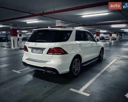 Белый Мерседес ГЛЕ-Класс, объемом двигателя 2.99 л и пробегом 139 тыс. км за 41000 $, фото 2 на Automoto.ua
