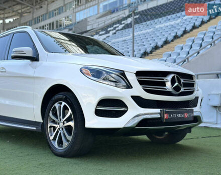 Білий Мерседес ГЛЕ-Клас, об'ємом двигуна 3.5 л та пробігом 237 тис. км за 22900 $, фото 6 на Automoto.ua
