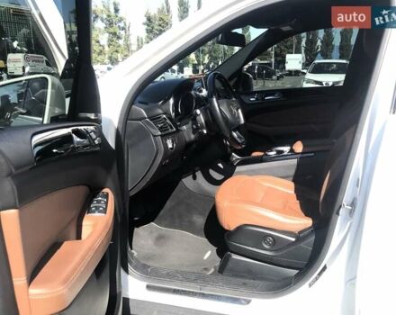 Белый Мерседес ГЛЕ-Класс, объемом двигателя 3 л и пробегом 188 тыс. км за 29500 $, фото 26 на Automoto.ua