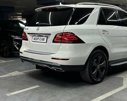 Мерседес ГЛЕ-Класс 2016 в Одессе на Automoto.ua Белый Мерседес ГЛЕ-Класс, объемом двигателя 3.5 л и пробегом 139 тыс. км за 26500 $, фото 6 на Automoto.ua