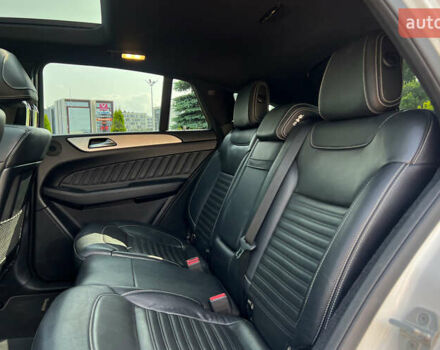 Белый Мерседес ГЛЕ-Класс, объемом двигателя 3 л и пробегом 170 тыс. км за 55900 $, фото 10 на Automoto.ua