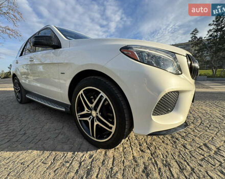 Белый Мерседес ГЛЕ-Класс, объемом двигателя 3 л и пробегом 225 тыс. км за 31000 $, фото 2 на Automoto.ua