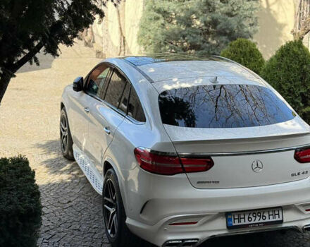 Белый Мерседес ГЛЕ-Класс, объемом двигателя 3 л и пробегом 90 тыс. км за 54000 $, фото 1 на Automoto.ua