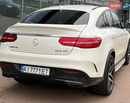 Мерседес ГЛЕ-Класс 2017 в Киеве на Automoto.ua Белый Мерседес ГЛЕ-Класс, объемом двигателя 3 л и пробегом 104 тыс. км за 52000 $, фото 3 на Automoto.ua